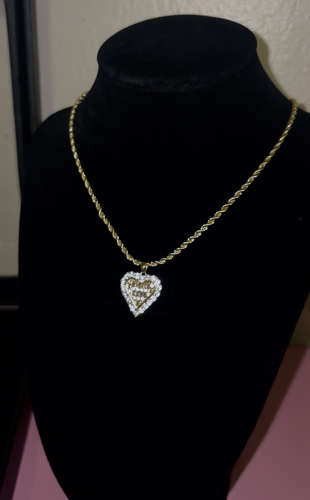 D HRT NECKLACE